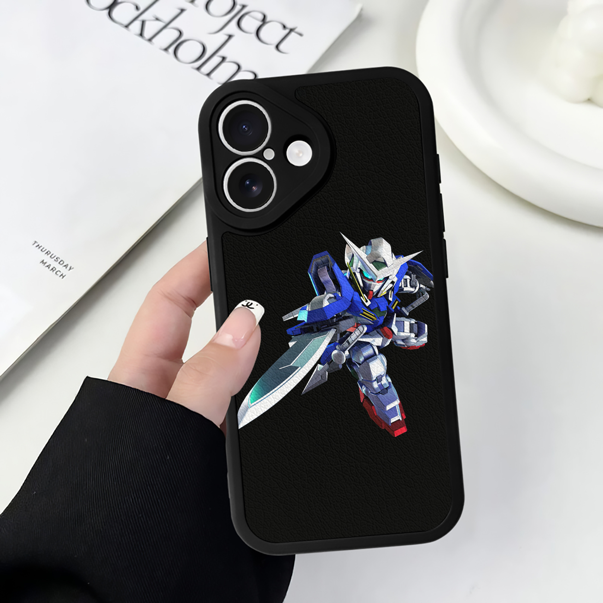 （画像用） 機動戦士ガンダム Mobile Suit Gundam 【iPhone 16シリーズ対応】シリコンスマホケース（レザー調） 材質：シリコン